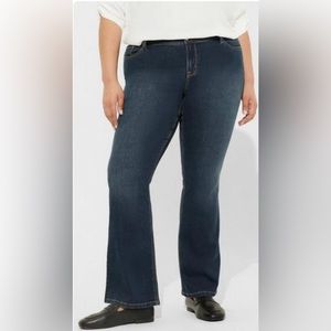 NWOT Torrid Luxe Slim Boot Super Stretch Mid-Rise Dark Wash Jean, Size 14R
